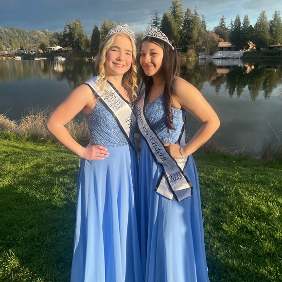 Blue beaded dress - Picture 3 of 4